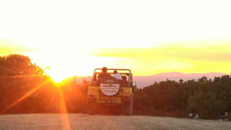 Setúbal: Romantic Picnic Sunset Wine Experience - Good To Know