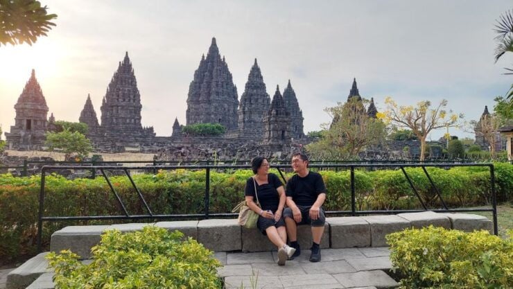 Setumbu Sunrise Borobudur, and Prambanan, With Lunch Option - Borobudur: Majestic Buddhist Heritage
