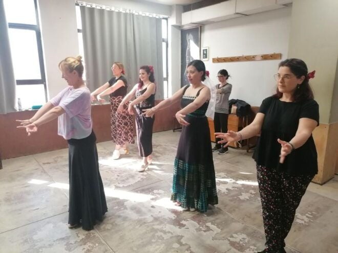 Sevilla: Flamenco Class Experience - Inclusions