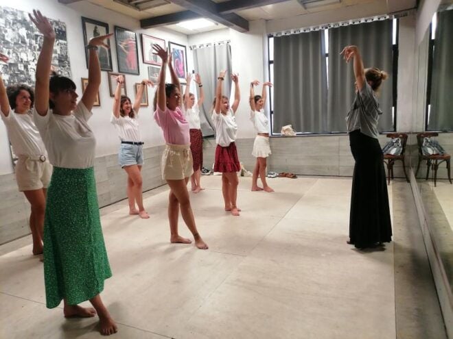 Sevilla: Flamenco Class Experience - Frequently Asked Questions