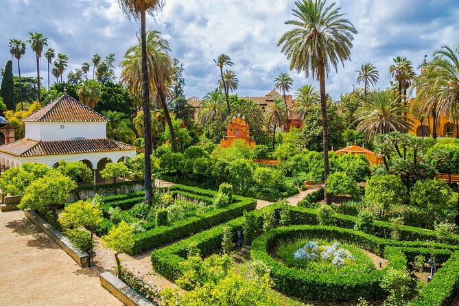 Sevilla: Guided Tour to the Royal Alcazar Access Ticket Included - Common Questions