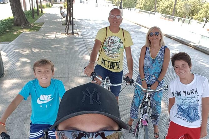 Sevilla Monumental Bike Tour With a Local Guide - Minimum Travelers and Refunds