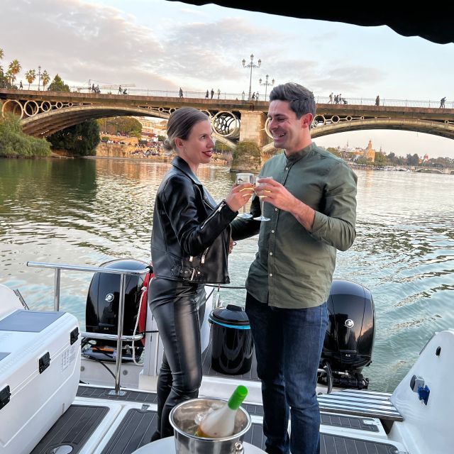 Sevilla: Romantic Boat Ride - Meeting Point and Important Information