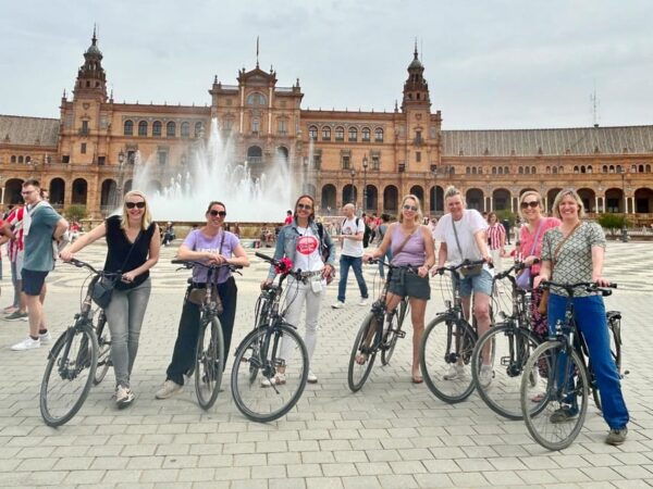 Seville: 100% Dutch-speaking Highlights Tour on E-BIKE - Tips on Restaurants and Attractions