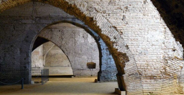 Seville: 2-Hour Private Tour to Discover America - Tour Duration and Guide Commentary