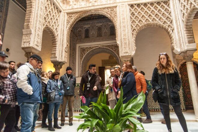 Seville: Alcázar and Cathedral Entry Ticket and Guided Tour - Review Summary