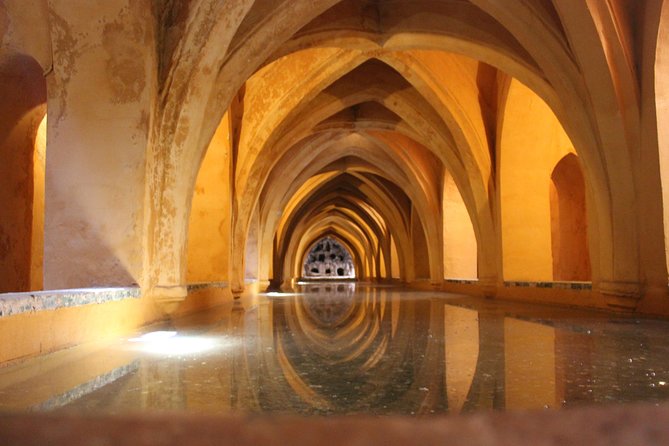 Seville: Alcazar, Cathedral and Giralda Skip-The-Line Guided Tour - Inclusions of the Guided Tour