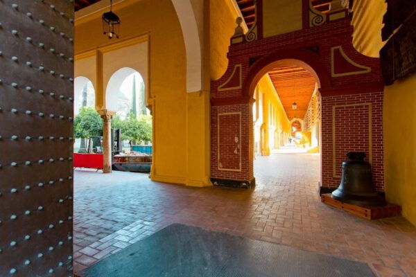 Seville: Alcázar, Cathedral and Giralda Tour With Tickets - Common Questions