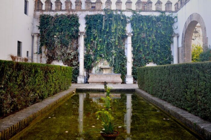 Seville: Alcazar & Cathedral Skip-the-Line Guided Tour - Exploring the UNESCO World Heritage Sites