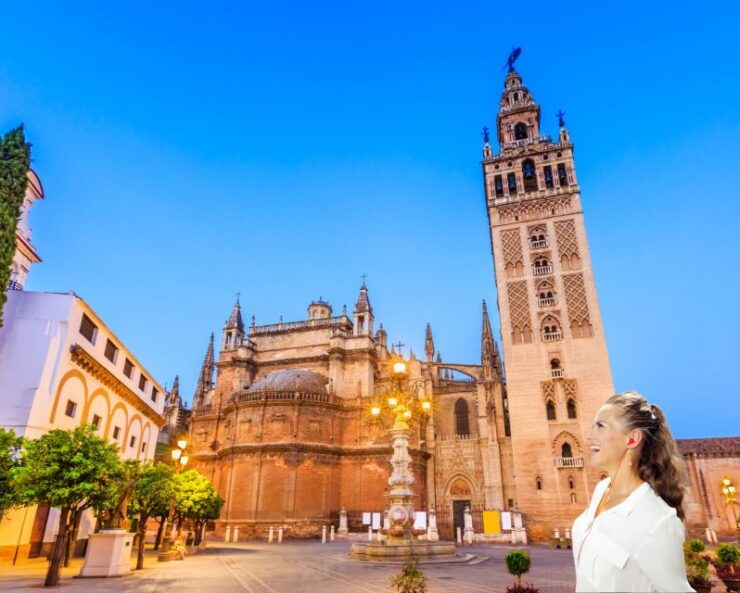 Seville Alcazar/Plaza Espana: Walking Tour With Audio Guide - Good To Know