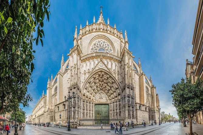 Seville & Alcazar Skip the Line From Cadiz Port (Cruisers Only) - Half-day Barcelona Tour