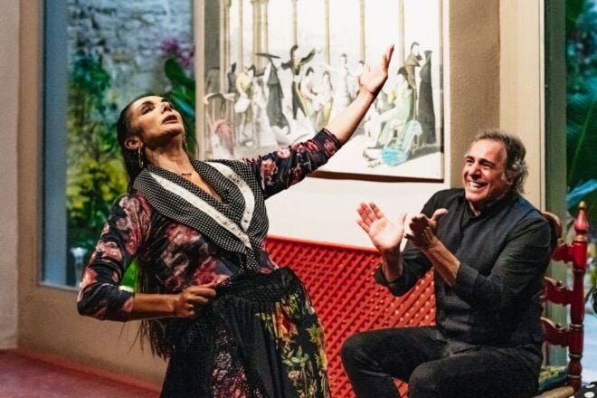 Seville: Casa De La Memoria Flamenco Show - Intimate and Enchanting Theater Setting