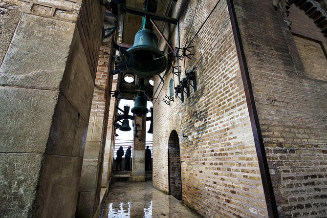 Seville Cathedral and Giralda Tower Guided Tour With Skip the Line Tickets - The Sum Up