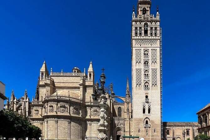 Seville Cathedral and La Giralda Entry Ticket with Audio Guide - A Closer Look at the Experience