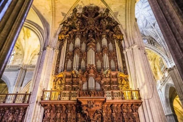 Seville Cathedral: Audioguide on Your Smartphone in French - Artistic Treasures