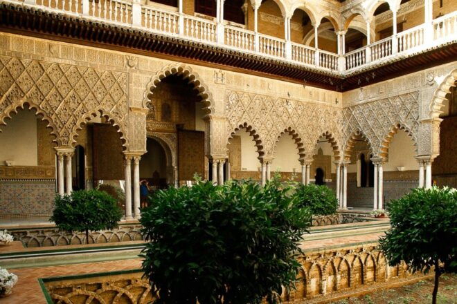 Seville: Cathedral, Giralda and Alcázar 3.5-Hour Guided Tour - Additional Information