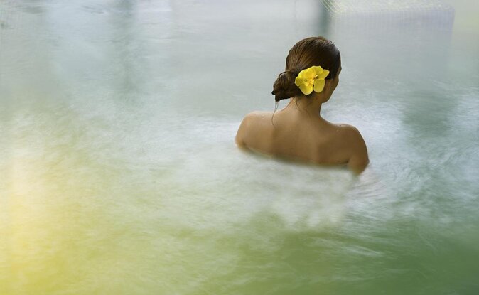 Seville City Tour and Thermal Baths Ticket - Relaxation Facilities at Aire De Sevilla