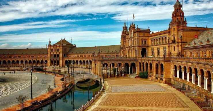Seville : Discover Best Plans Recommended by Local People - Activity Features and Highlights