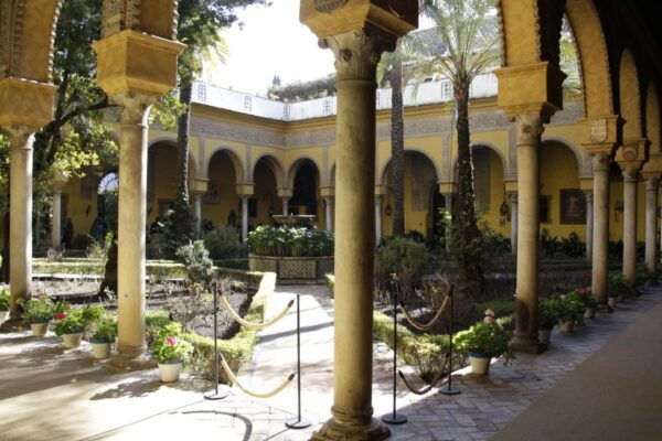 Seville: Dueñas Palace Private Tour - Pickup and Itinerary