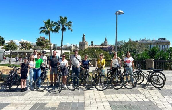 Seville: Dutch Cycling Highlights Tour With Local Guide - Exploring Sevilles Landmarks