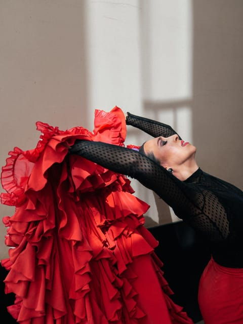 Seville: Enjoy a Class of Approach to Flamenco - Good To Know