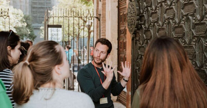 Seville: Exclusive Essential Tour - Final Stop at Plaza de España
