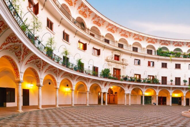 Seville: First Discovery Walk and Reading Walking Tour - Meeting Point