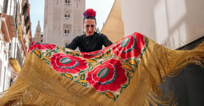 Seville: Flamenco 2 X 1: Flamenco Tour + Dance Class - Significance of Flamenco