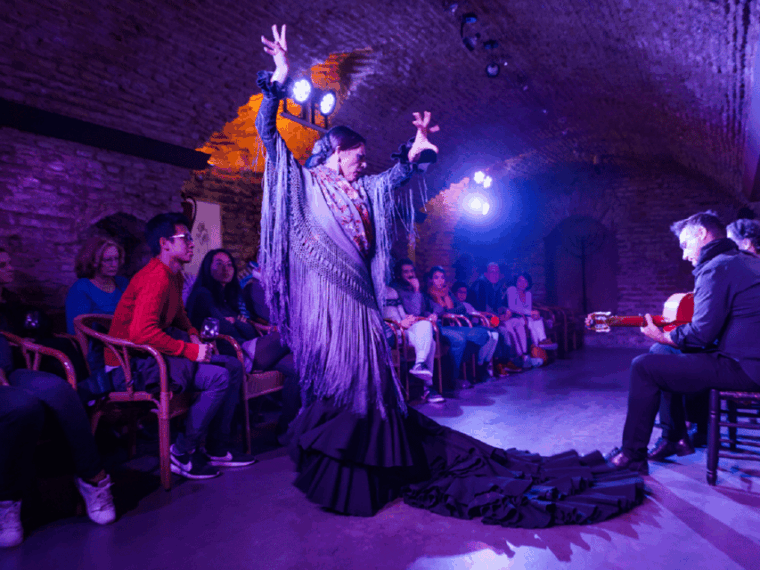 Seville: Flamenco Dreams Show With Drink in an Arabic Vault - Venue: 12th Century Arabian Vault