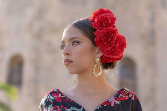 Seville: Flamenco Dress Rental (Individual Experience) - Premium Package