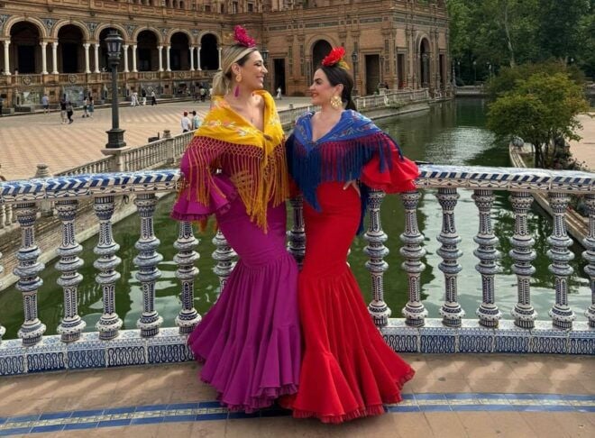 Seville: Flamenco Dress Rental (Individual Experience) - Deluxe Package