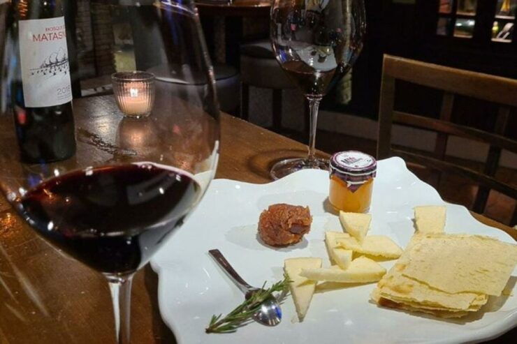 Seville: Flamenco Show and Tapas in Triana Private Tour - Good To Know