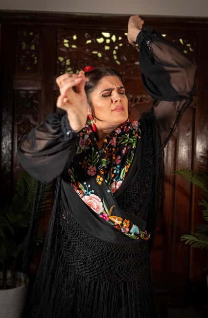 Seville: Flamenco Show at Tablao Almoraima in Triana - The Location and Accessibility