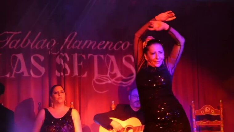 Seville: Flamenco Show & Roof Dinner With Cathedral Views - Captivating Flamenco Show