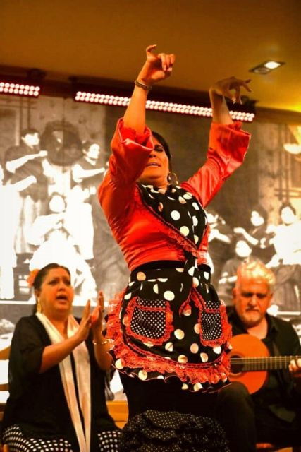 Seville: Flamenco Show With Drink at Tablao La Cantaora - Description of the Experience
