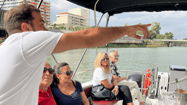 Seville: Guadalquivir River Boat Tour - Shared Tour Experience