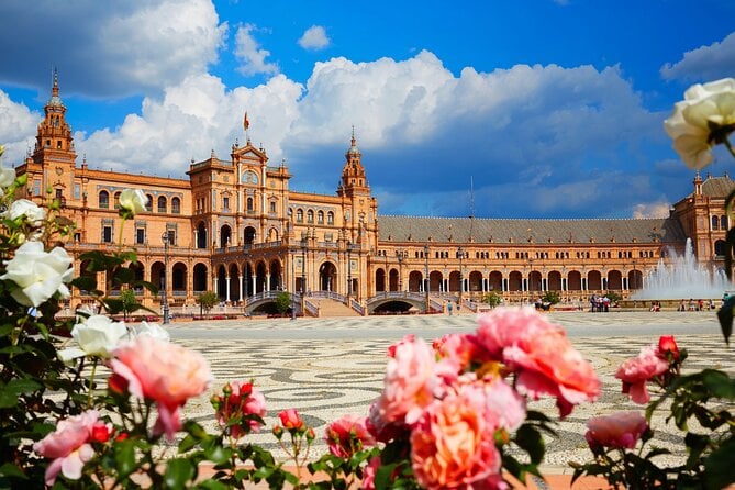 Seville Guided Small-Group Walking Tour - Group Size and Duration