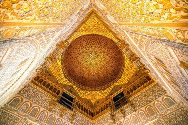 Seville: Guided Tour to the Royal Alcazar & Cathedral - Inclusions