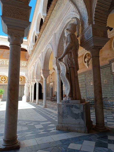 Seville: Guided Visit of the Casa De Pilatos With Entrance Tickets - Good To Know