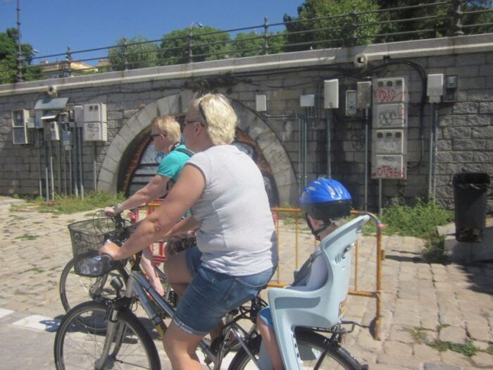 Seville: Highlights City Bike or E-Bike Tour - Cycling Experience and Fitness Levels