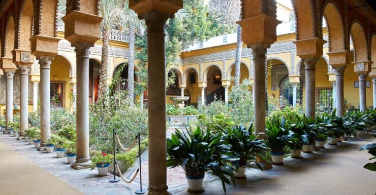 Seville: Las Dueñas Palace Ticket and Audioguide - Experience Highlights
