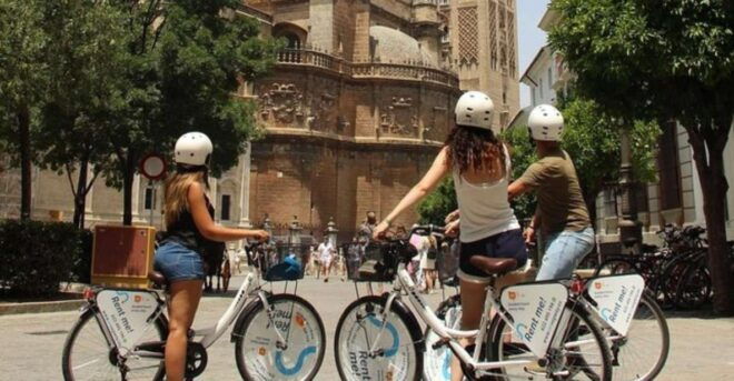 Seville: Monumental City Bike Tour - Tour Experience