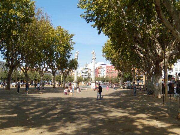 Seville: Off the Beaten Path & Market Walking Tour - Meeting Point and Duration