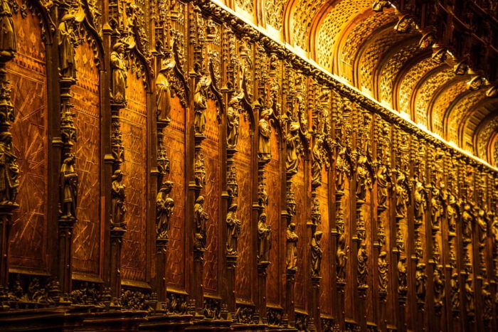 Seville: Priority Access Cathedral, Giralda & Alcázar Tour - Exploring the Seville Cathedral