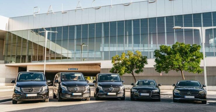 Seville: Private 1-Way Airport or Train Station Transfer - Free Cancellation and Refund Policy
