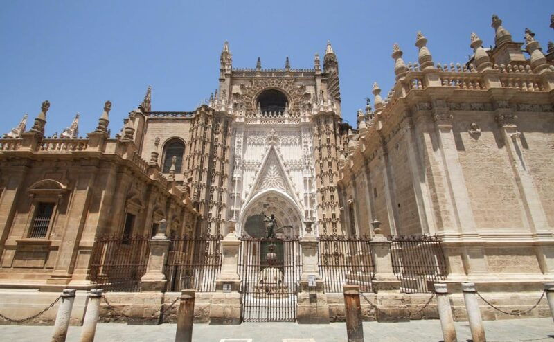 Seville: Private 3-Hour Monuments Tour - Key Points