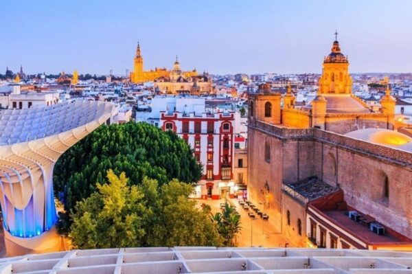 Seville : Private Bike Tour With A Guide - Booking and Cancellation