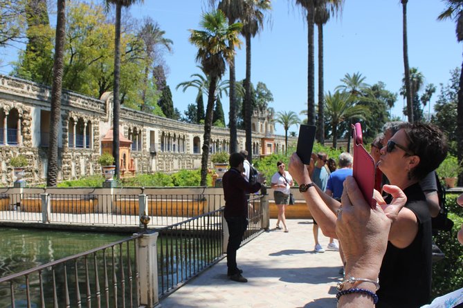 Seville Private Tour: Alcazar, Cathedral, Giralda and Santa Cruz Walking Tour. - Attractions and Highlights