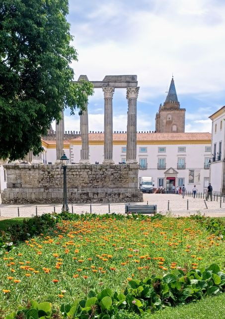 Seville: Private Transfer From Lisbon - Key Highlights of the Tour