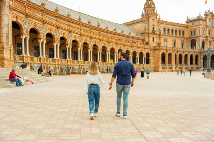 Seville: Professional Photoshoot at Plaza De España - Activity Details